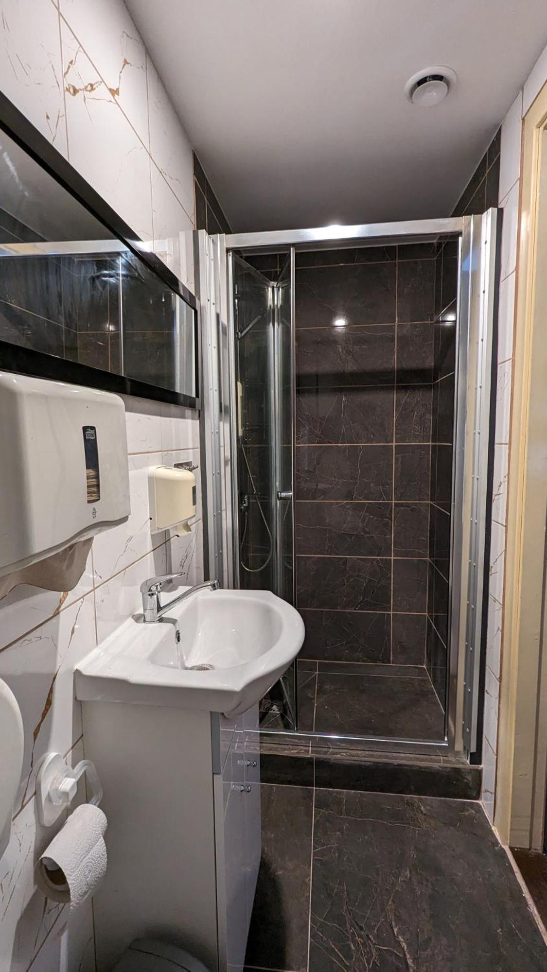 Viesu Maja "Osmany" Hotel Dvarci Ngoại thất bức ảnh